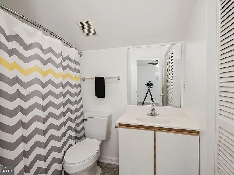1025 Gardenview #301 — Photo 19