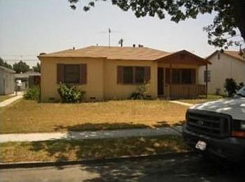 2nd image of 330 E Eleanor Ln