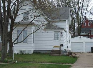 1747 E Ave NE, Cedar Rapids, IA 52402
