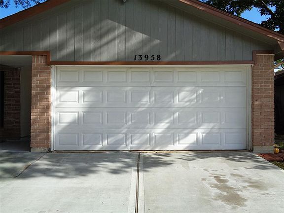3rd image of 13958 Towne Way Dr