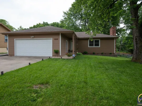 1225 SE 43rd Ter, Topeka, KS 66609