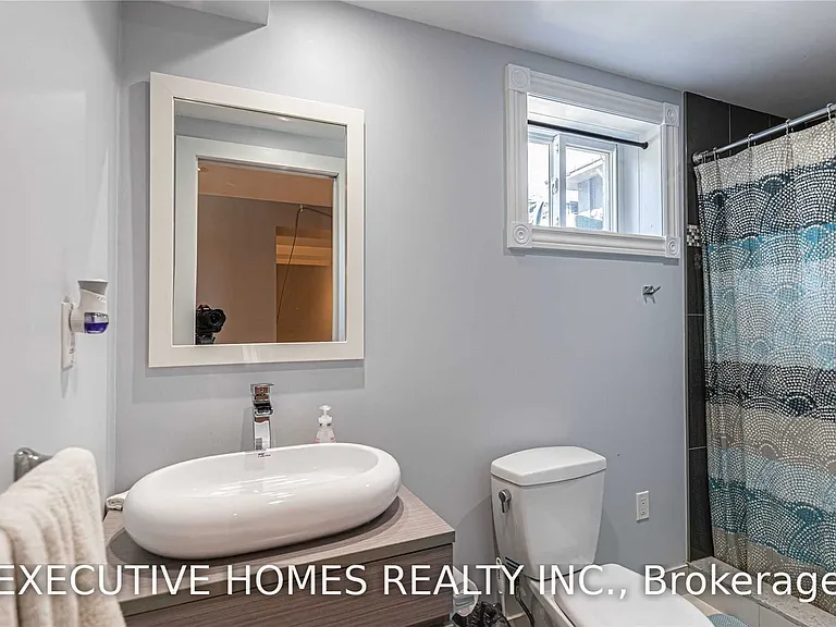384 Ashbury Rd — Photo 31