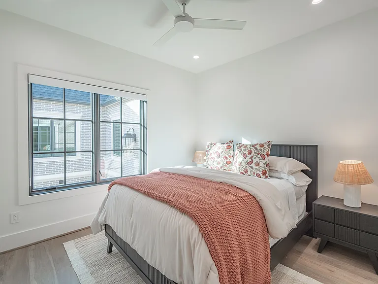 4525 Emerson Ave #3L — Photo 28