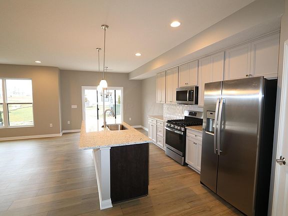 2nd image of 6065 Miranda Ln