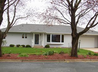 713 Kenilworth Pl, Spring Valley, MN 55975