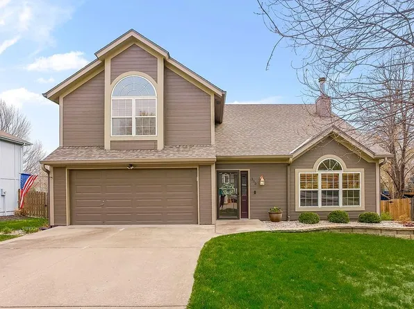 305 NE Fiddlewood Ave, Lees Summit, MO 64086