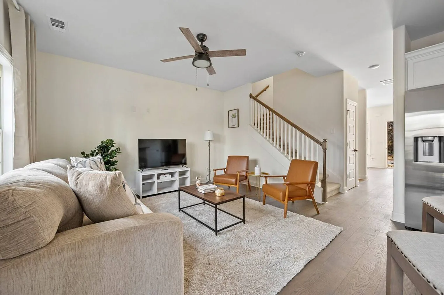 3 bed, 2.5 bath, 1636 sqft, $2,725 — Photo 1