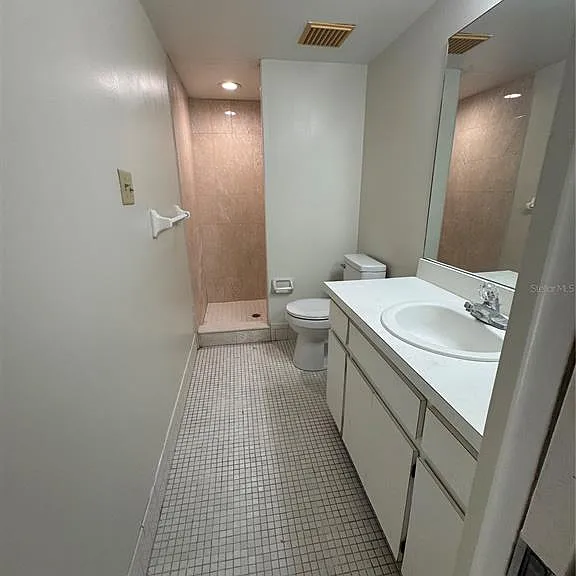 212 Cypress Ln — Photo 7