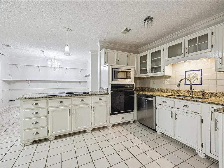 8428 Bazemore Rd — Photo 15