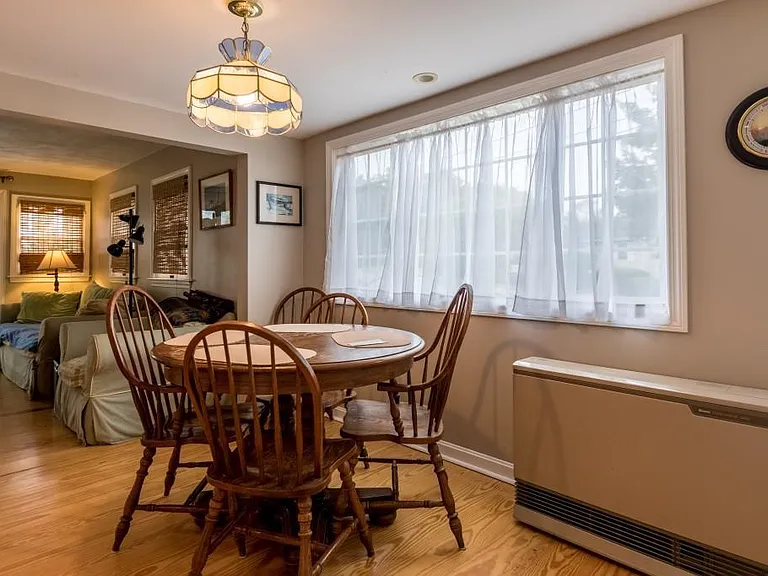 6 Willow Ln — Photo 6