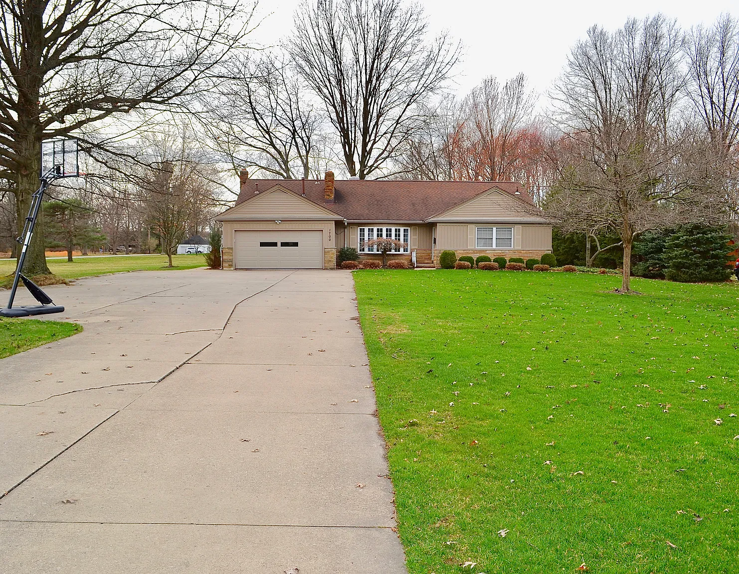 1700 Dover Center Rd photo 1