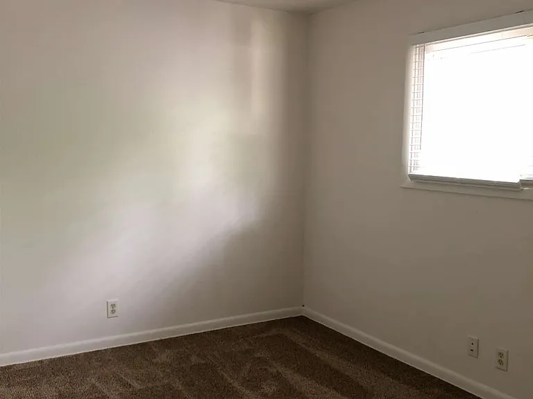 1101 Ash Dr — Photo 9