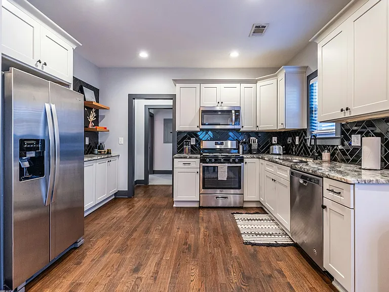 988 Mayson Turner Rd NW — Photo 7