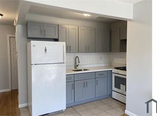 8410 Beach Channel Dr FLOOR 1, Far Rockaway, NY 11693