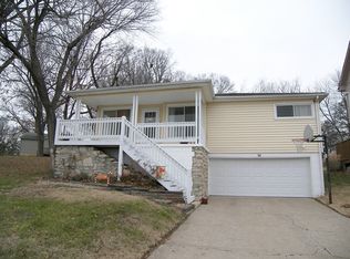 98 Dockside Dr, Lake Tapawingo, MO 64015