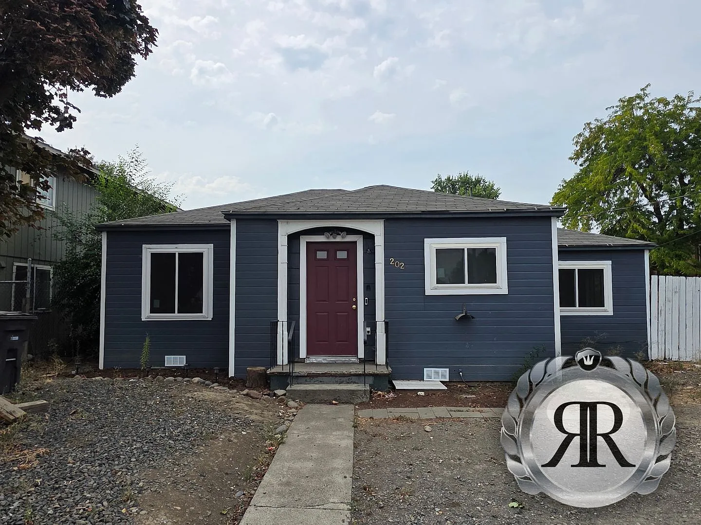 3 Bedroom, 1 Bath House, Fenced back yard — Photo 1