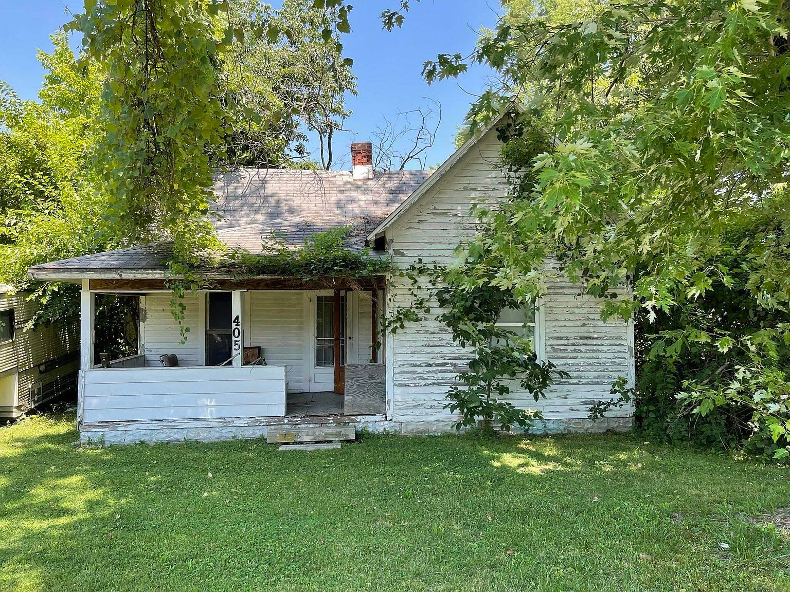 405 Frank St, Mitchell, IN 47446 | Zillow