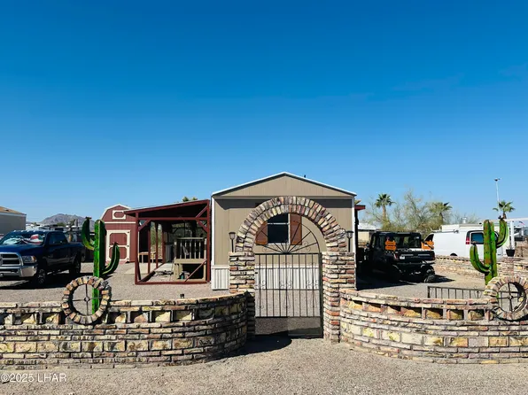 200 N Moon Mountain Ave #18, Quartzsite, AZ 85346