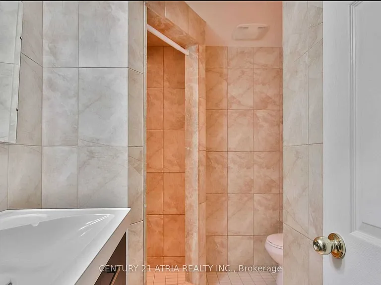 243 Harrygan Cres — Photo 16