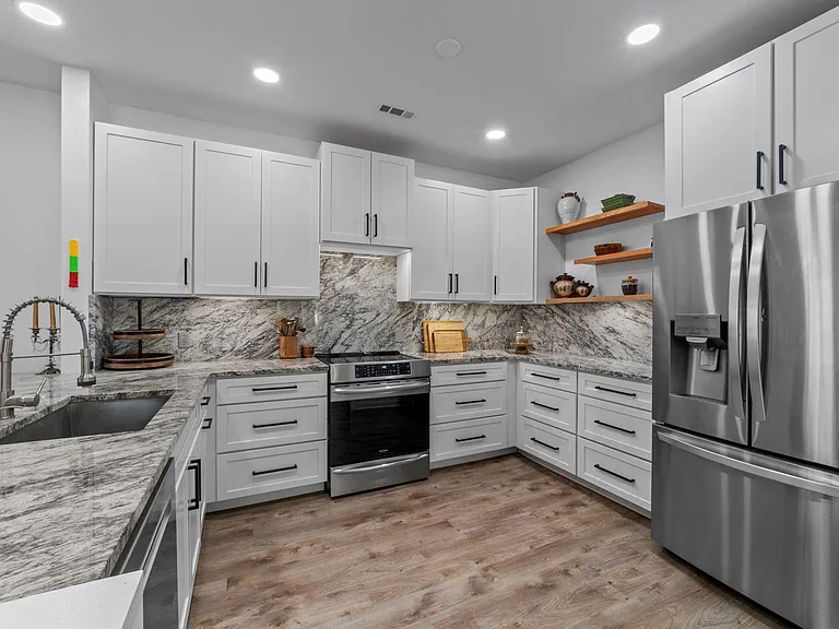 18823 Cloverstone Cir — Photo 1