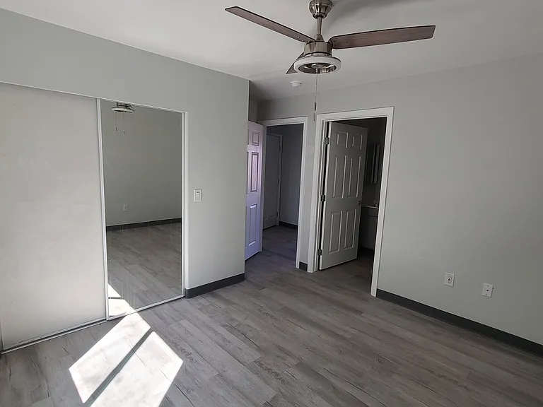 23 E Illini St #212 — Photo 4