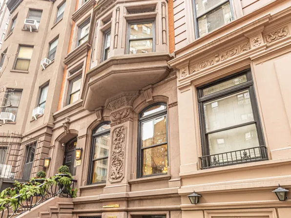 24 East 80th Street