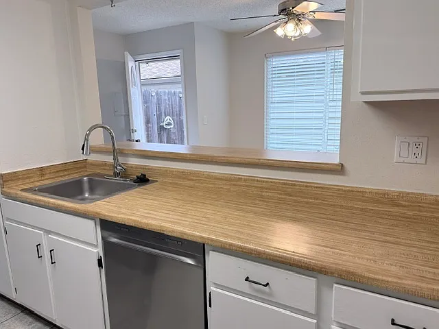 kitchen side 1