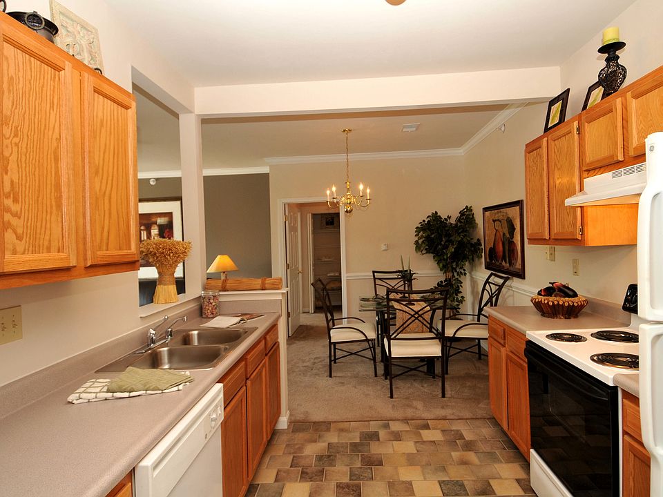 2nd image of 1216 Aspen Pines Dr
