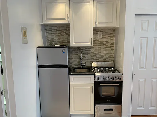 Rented by Joe Gotham LTD | media 4