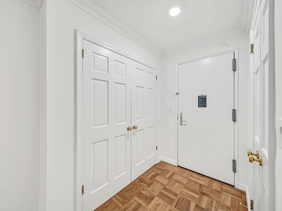 4th image of 315 W 57th St APT 12E