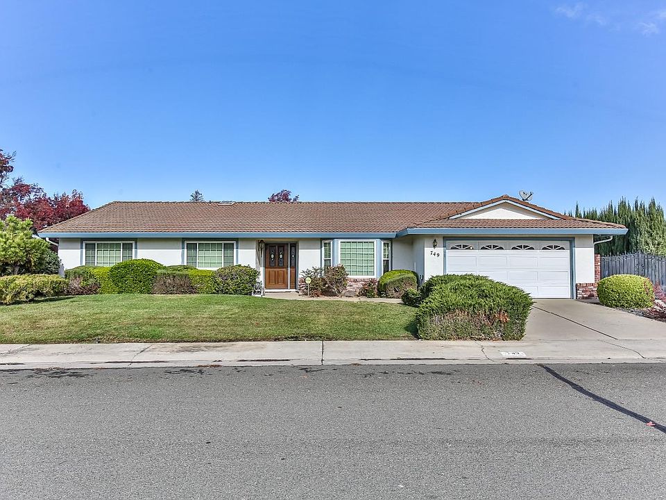 1st image of 749 Avondale Ct