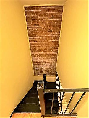 3rd image of 352 E 89th St APT C