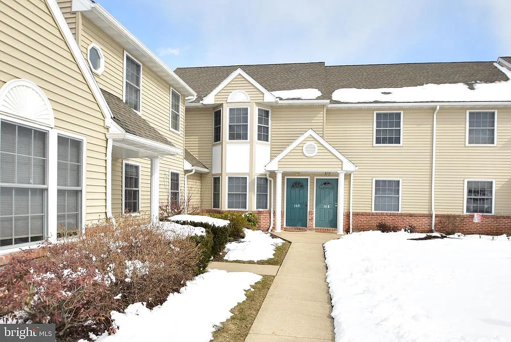 169 Heather Ln photo 1