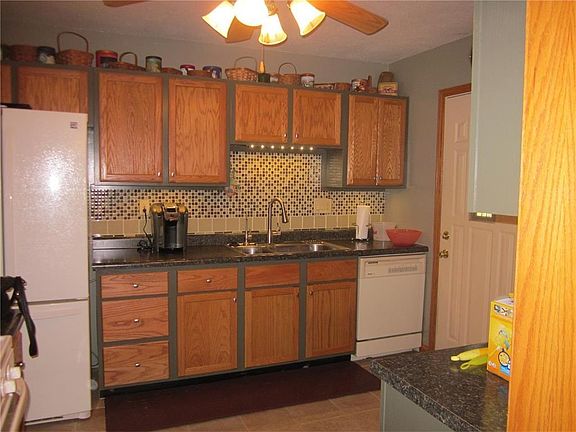 4th image of 218 Brentwood Dr NE