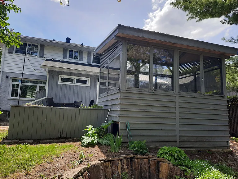 62 Eugenia St — Photo 2