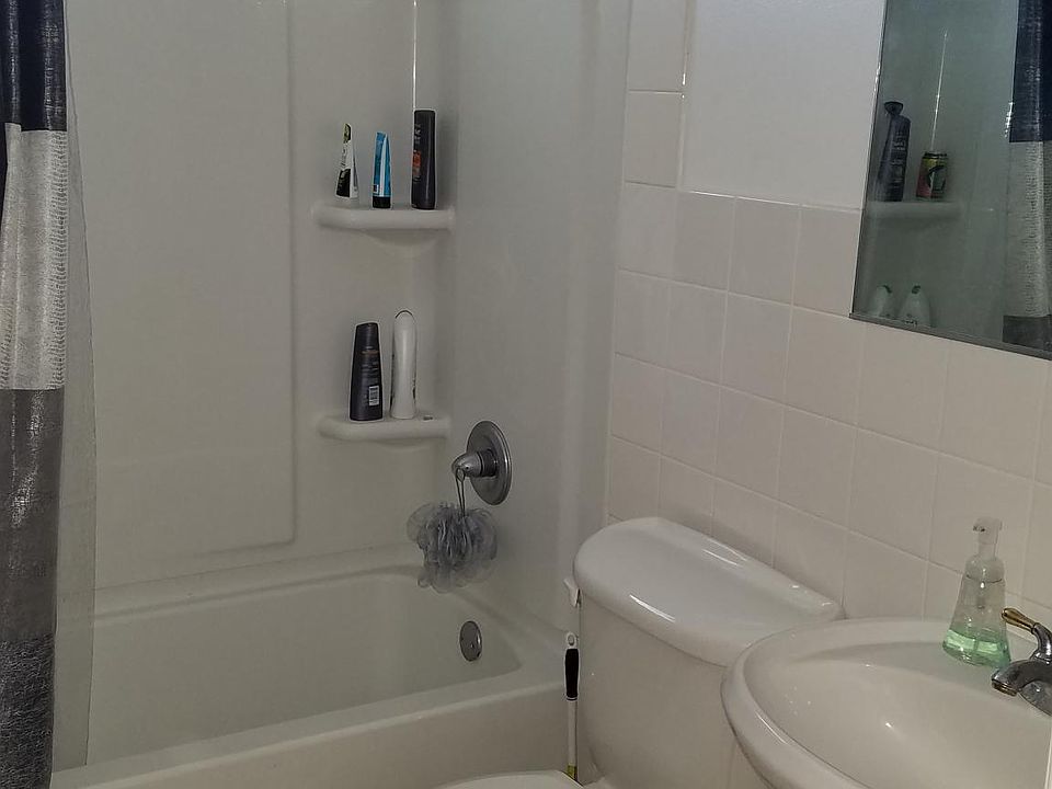 new tub w/surround for easy cleaning