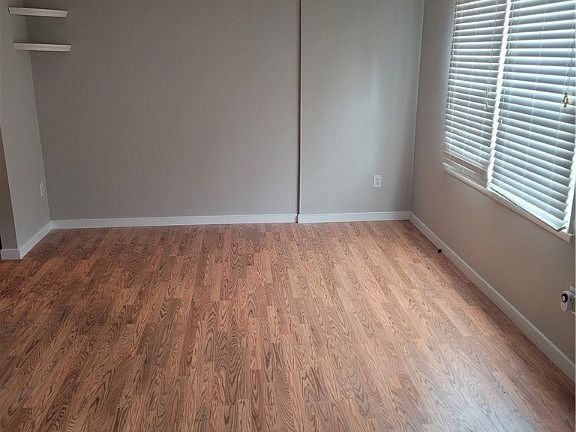 3rd image of 9719 Greenmeadow Cir