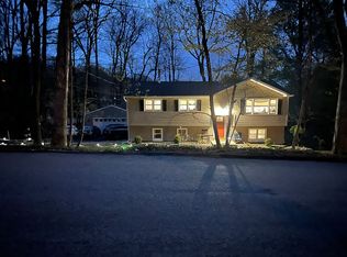 7 Peach Tree St, Andover, NJ 07821