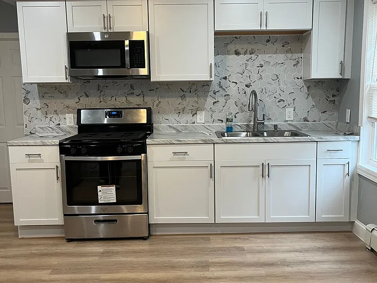 20 Lewis St #1 — Photo 1