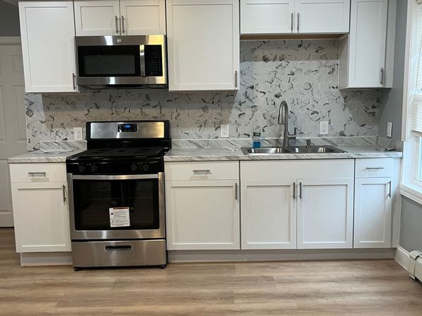 20 Lewis St APT 2