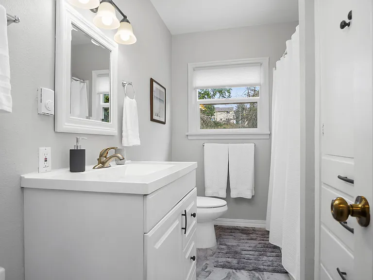 Stoneway Dr NW — Photo 5