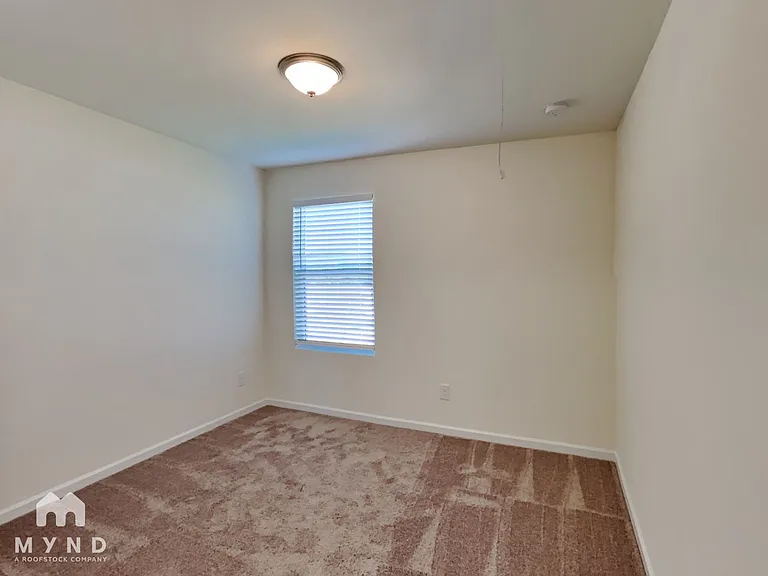 1568 Banham Dr — Photo 23