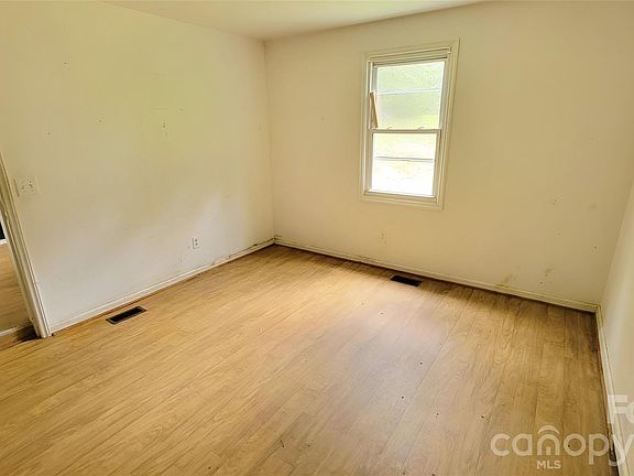 4th image of 2517 Old Catholic Church Rd