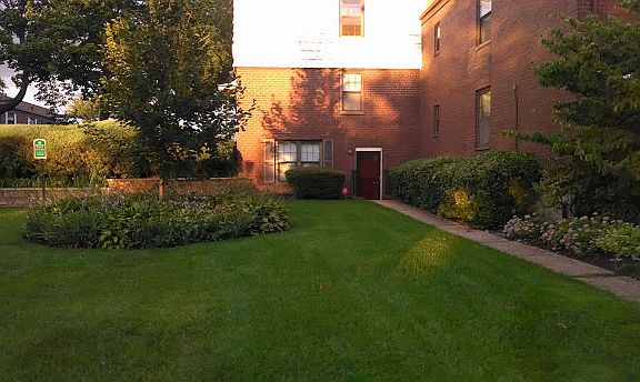 2nd image of 7043 Park Dr E