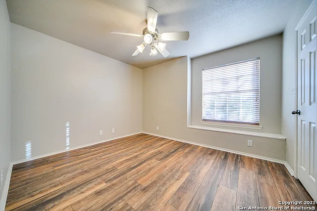 124 Latigo Ln — Photo 12