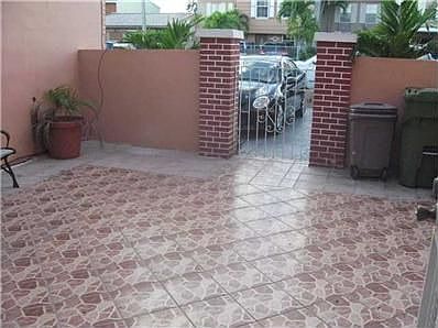 2nd image of 1354 W 71st St Unit 1354