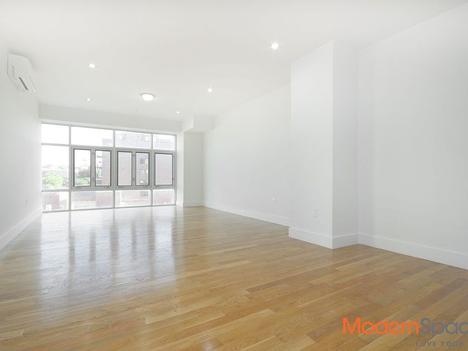1st image of 9002 Queens Blvd APT 526