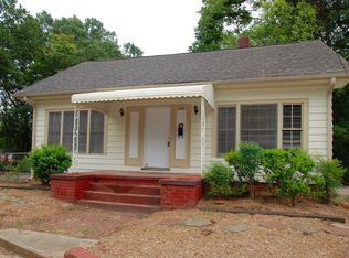 210 Chamberlain St, Raleigh, NC 27607