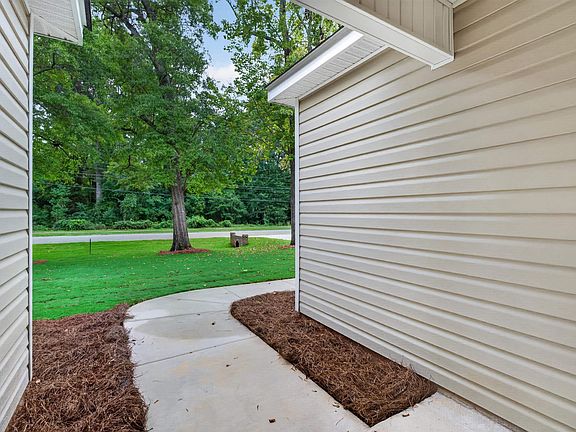 4th image of 1207 Morningside Dr