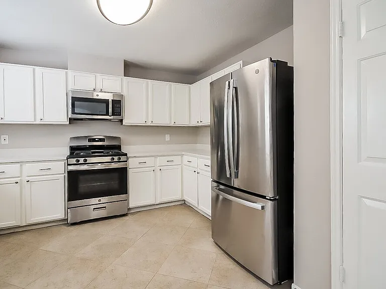 1818 Oak Ridge Dr — Photo 10